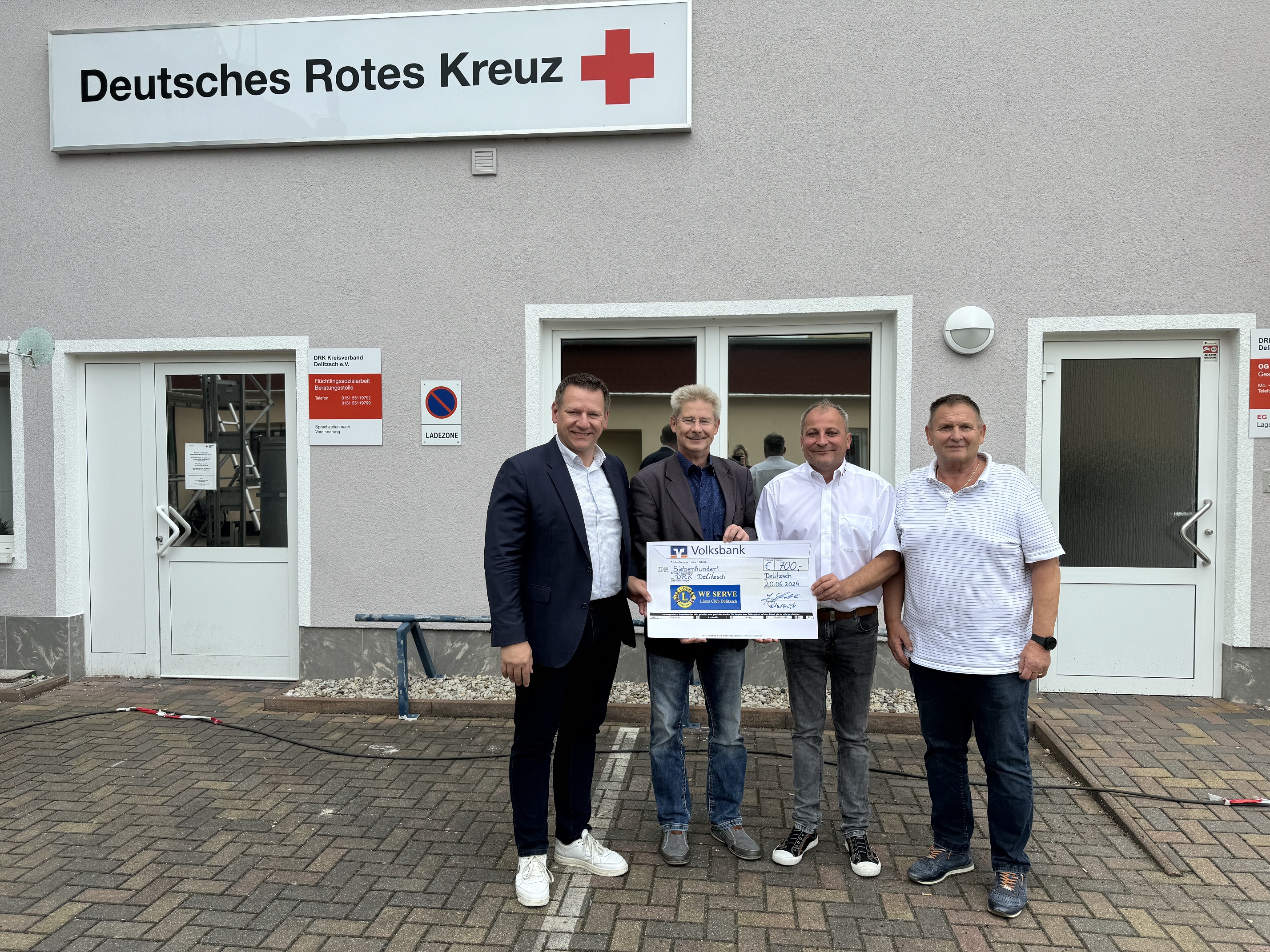 Spendenübergabe DRK